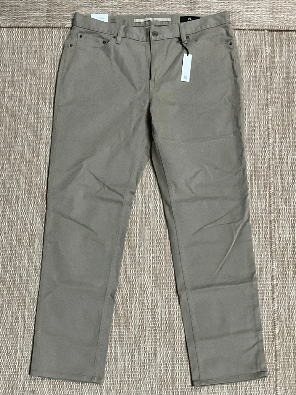 Banana Republic Men's Chinos in Light Olive Tan